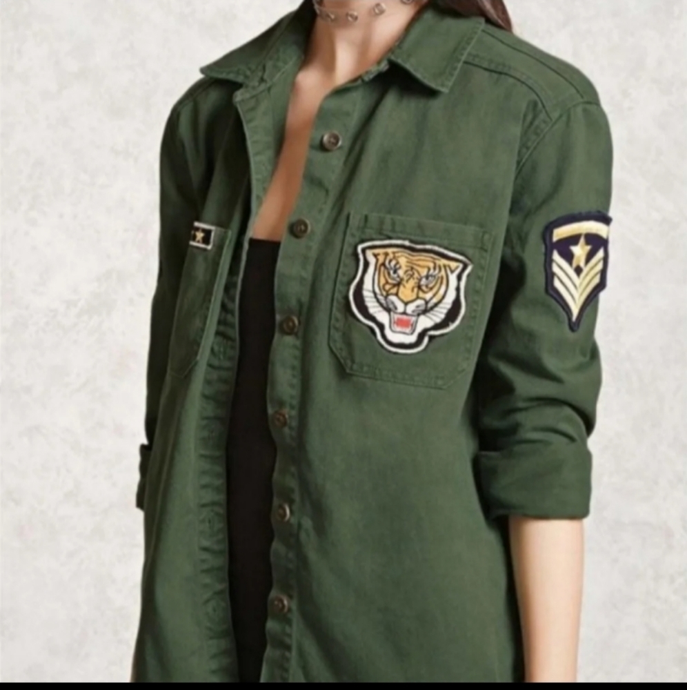 Shirt / jacket with 4 patches 💛